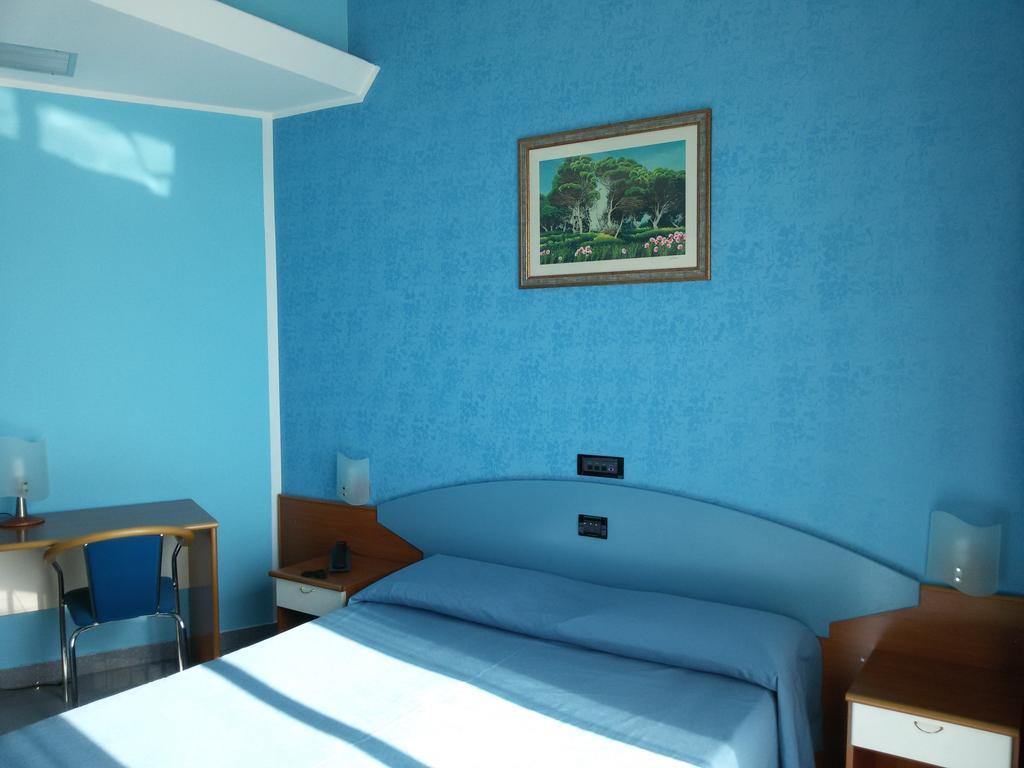 Hotel Ristorante Miramare Marina di Gioiosa Ionica Chambre photo