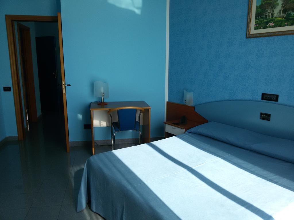 Hotel Ristorante Miramare Marina di Gioiosa Ionica Chambre photo