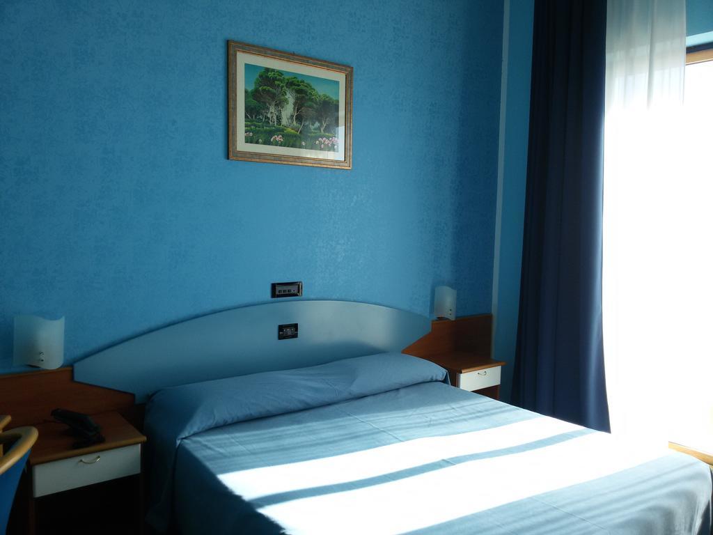 Hotel Ristorante Miramare Marina di Gioiosa Ionica Chambre photo