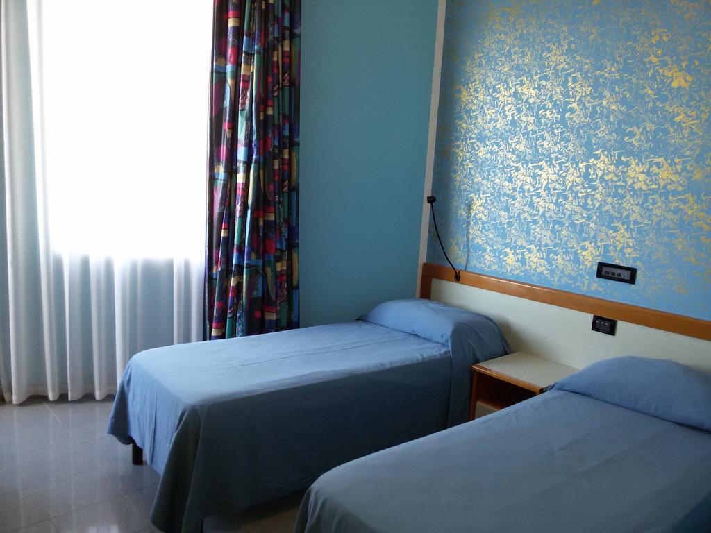 Hotel Ristorante Miramare Marina di Gioiosa Ionica Chambre photo