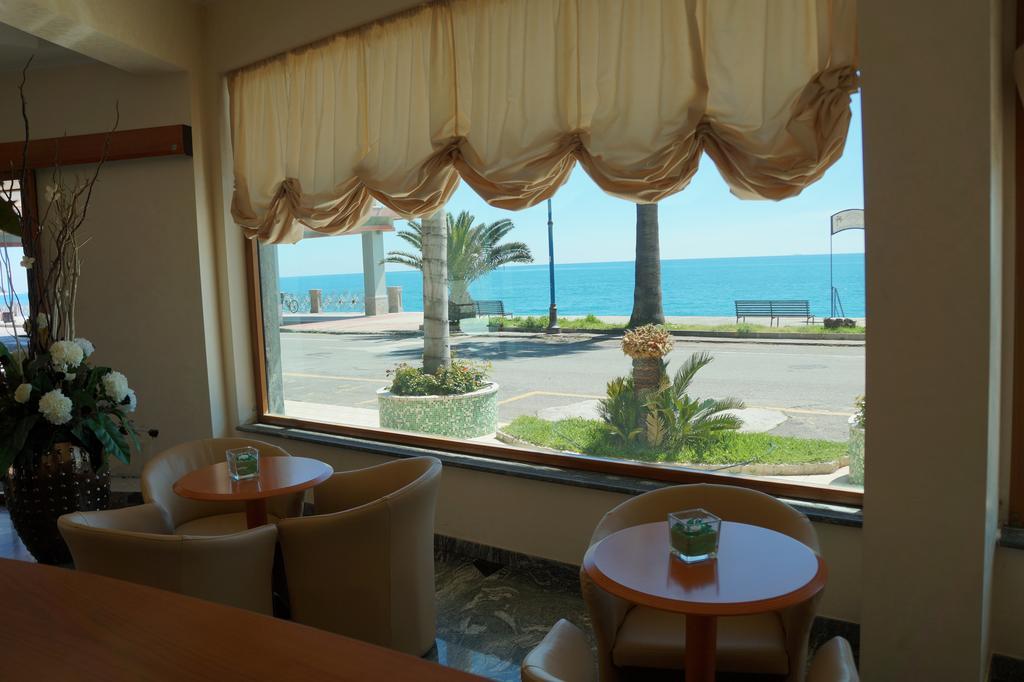 Hotel Ristorante Miramare Marina di Gioiosa Ionica Extérieur photo